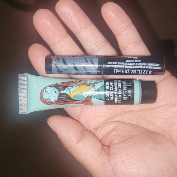 Size large outfit and wig - Picture 5 of 5